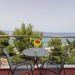 Sea View Apollo & In *