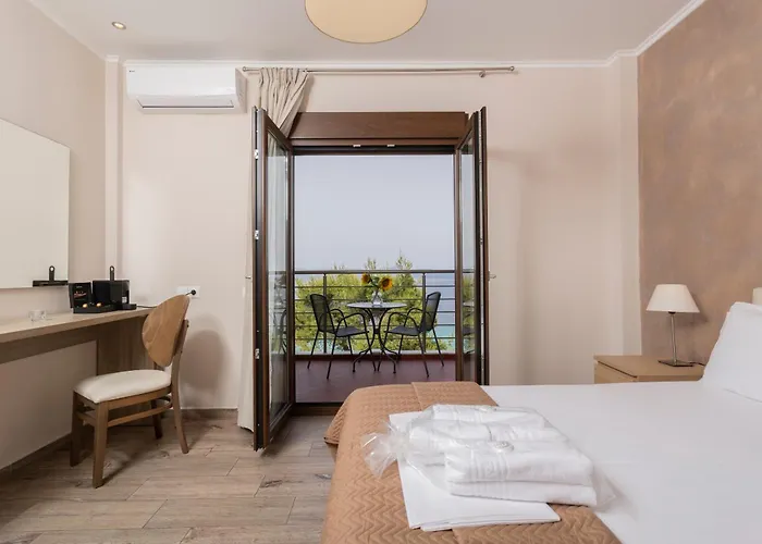 Sea View Apollo & In *