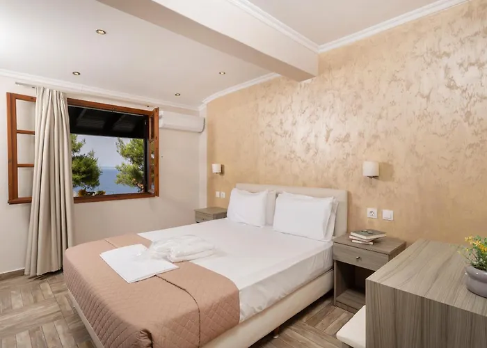 Sea View Apollo & In *