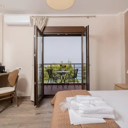 Sea View Apollo & In *