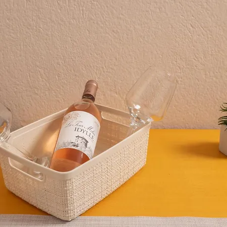 Sea View Apollo & In